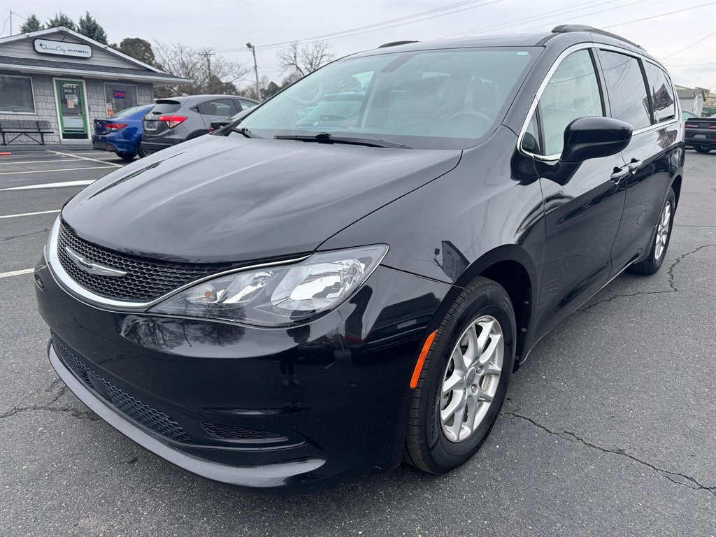 2021 Chrysler Voyager LXI