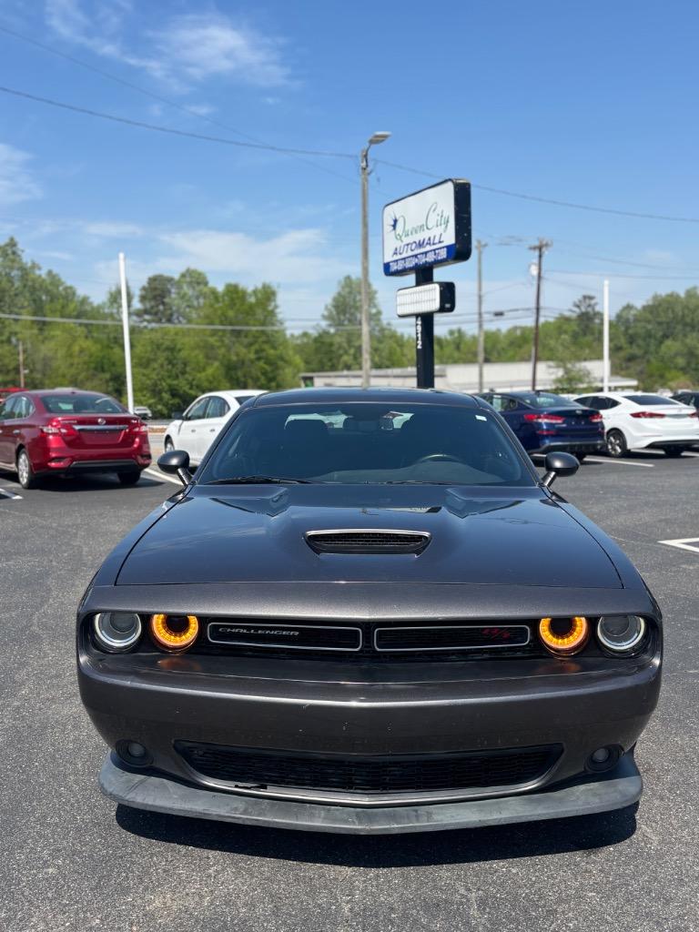 2019 Dodge Challenger R/T's photo