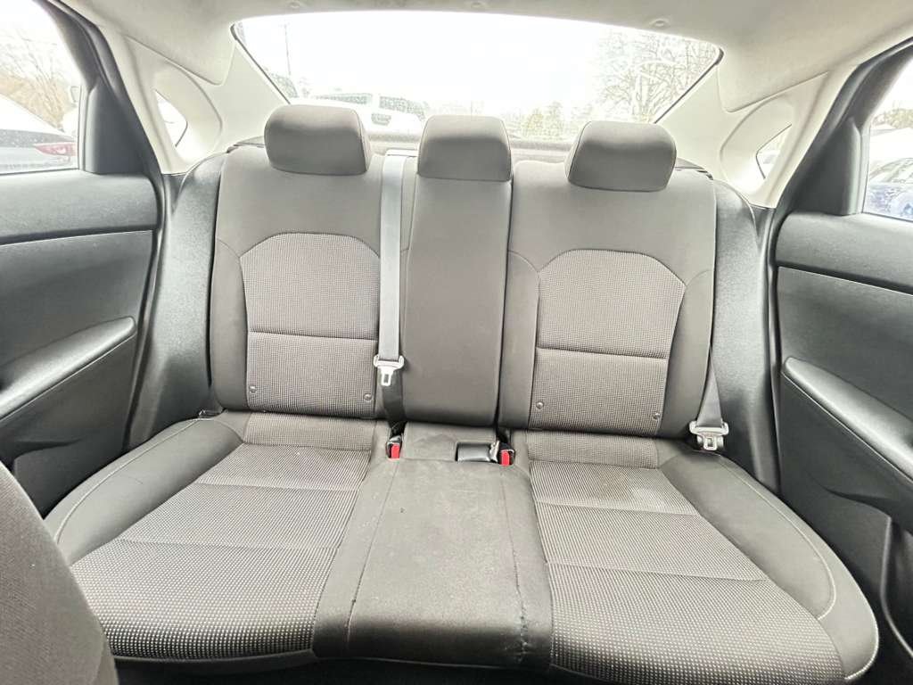 2021 Kia Forte LXS - Photo 20