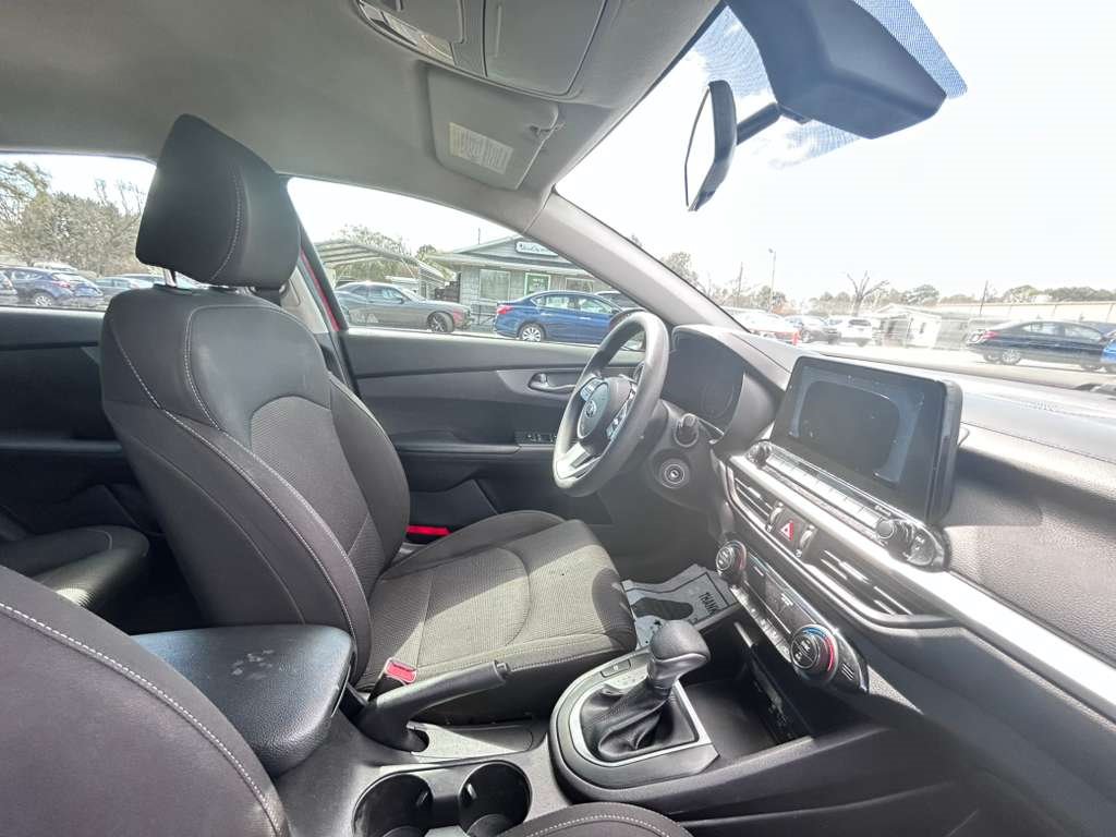 2019 Kia FORTE LXS - Photo 14