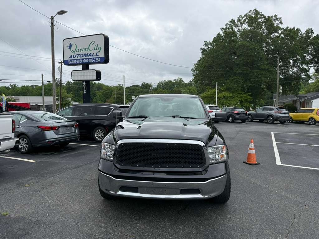 2019 RAM 1500 Classic SLT 4x4 Crew Cab 6'4's photo