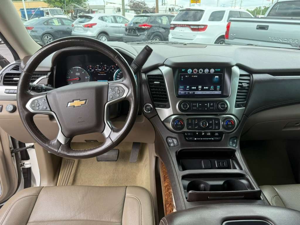 2016 Chevrolet Suburban LTZ - Photo 9